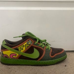 Nike SB Dunk Low “De La Soul” 2015